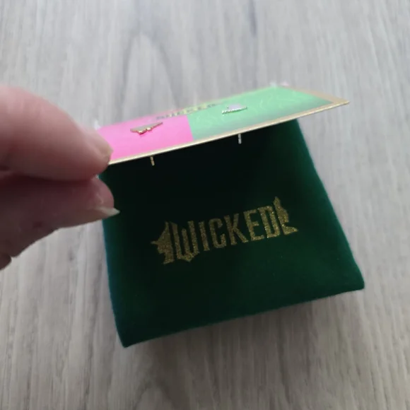 NWT Wicked Sterling Silver Earrings – Comes With Velour Bag Brand New - Picture 5 of 7